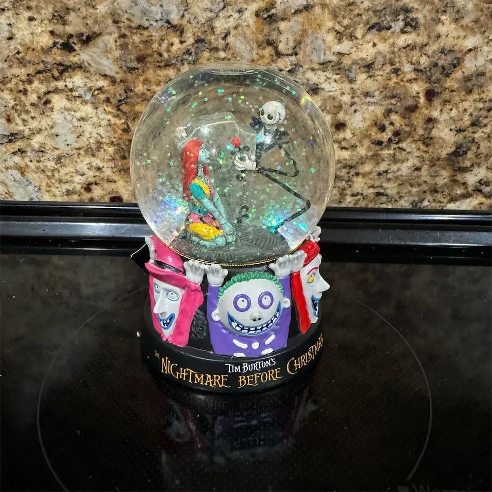 Disney Nightmare Before Christmas BlackCelebrating Our LoveBlack Snow‎ Globe